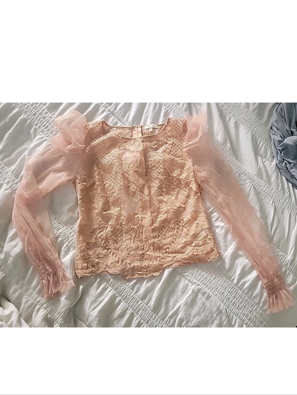 Peach Lace Dramatic Top Embroidered Lace Sheer Bell Sleeve Romantic Goth Boho M - Picture 3 of 10